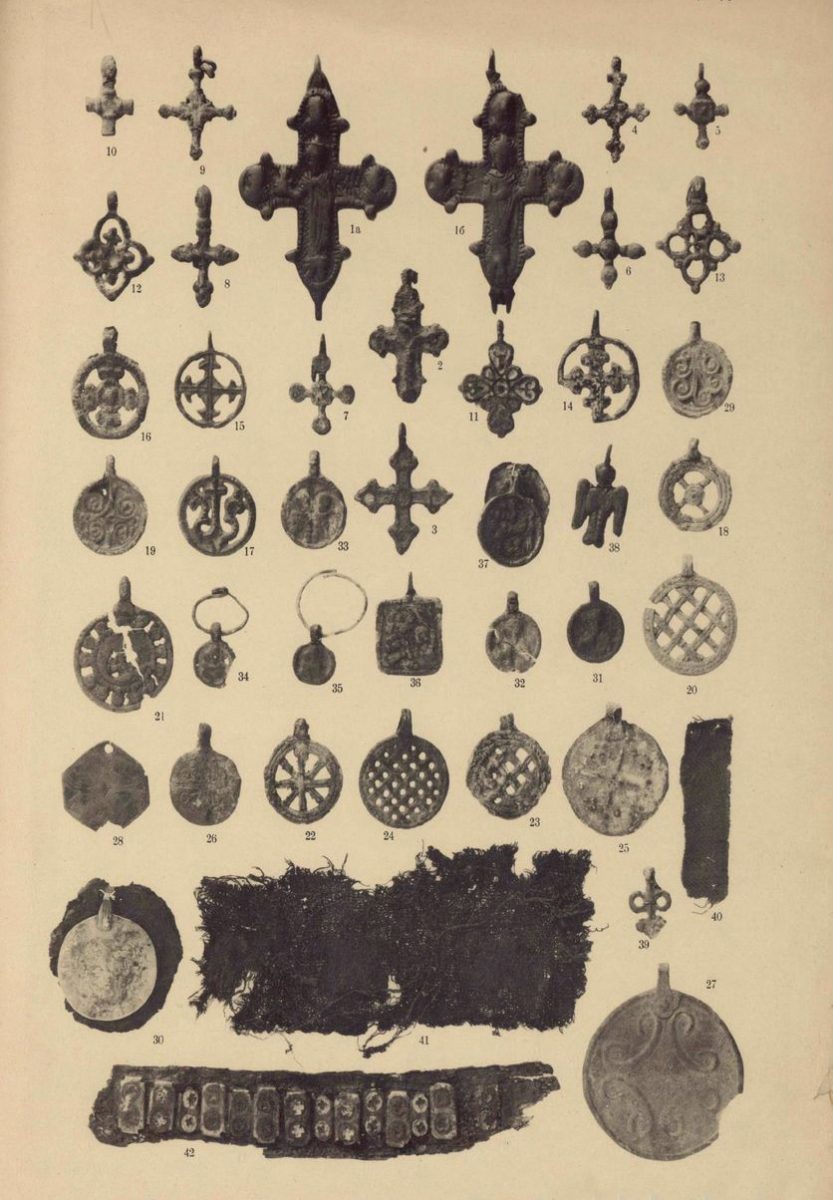 Вещи из Костромских курганов раскопки Ф.Д. Нефедова 1895-96. Таблица 4.